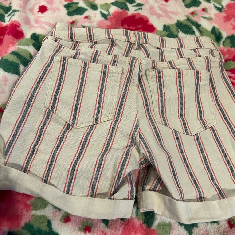 Old Navy Size 2 Striped Jean Shorts - Picture 7 of 7